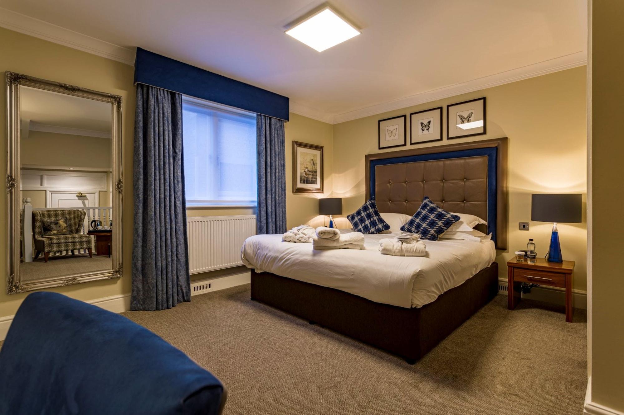 The Talbot Hotel, Oundle , Near Peterborough Екстер'єр фото